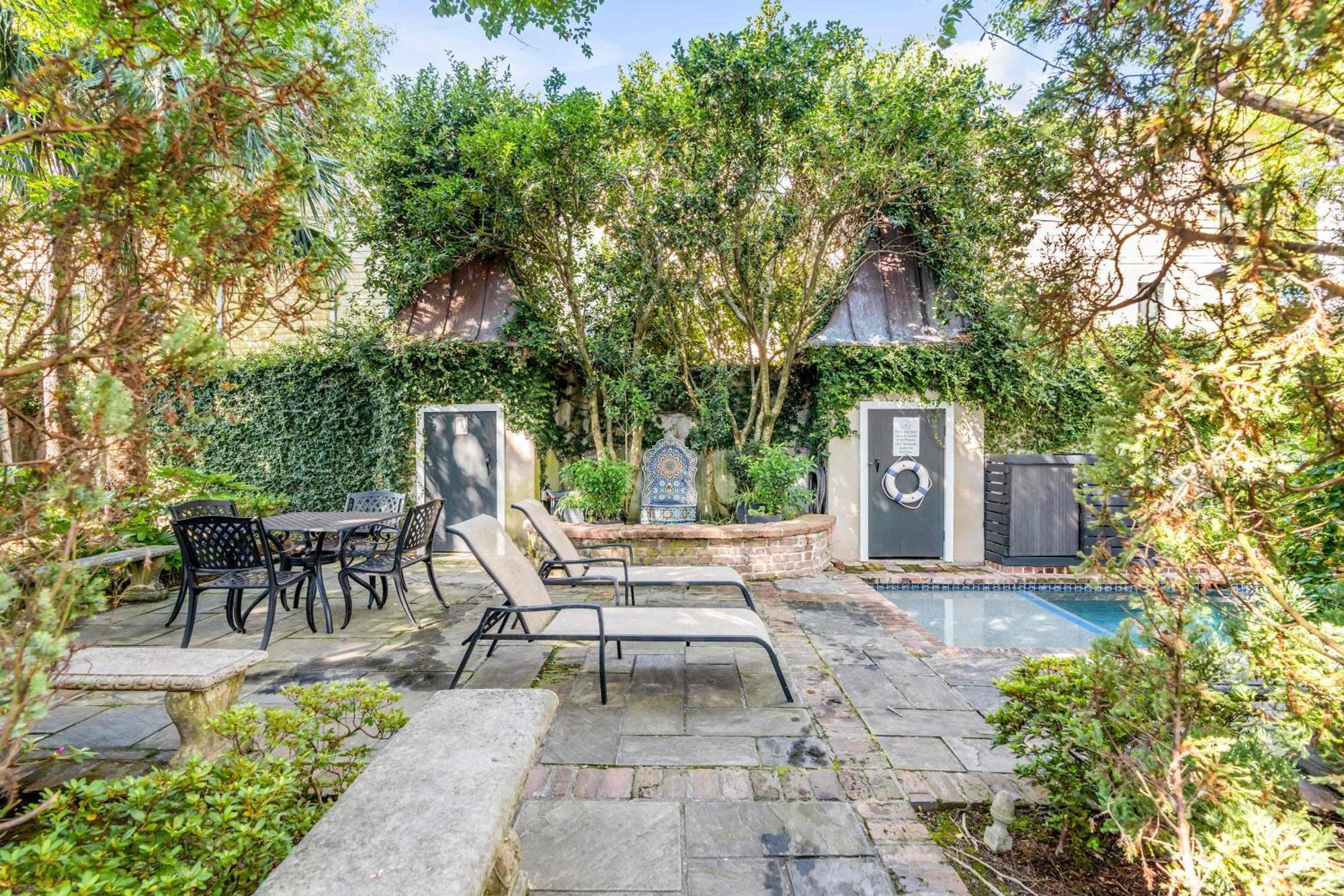 צ'רלסטון Serene Cottage With Beautiful Garden And Heated Pool מראה חיצוני תמונה